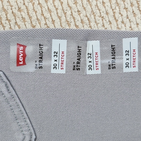 Levi's Mne's Light Gray Straight Leg Jeans, NWT, 30x32 - Picture 4 of 5